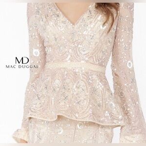 Mac Duggal Long Sleeve Sequin 2 piece top/skirt in Blush😍